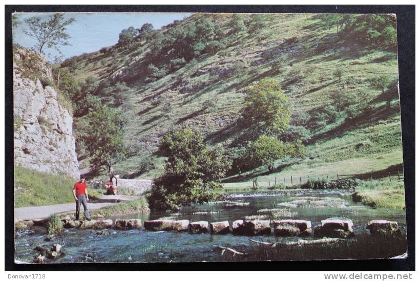 The Stepping Stones, Dovedale, Derbyshire  - CPSM Petit Format - état - Derbyshire