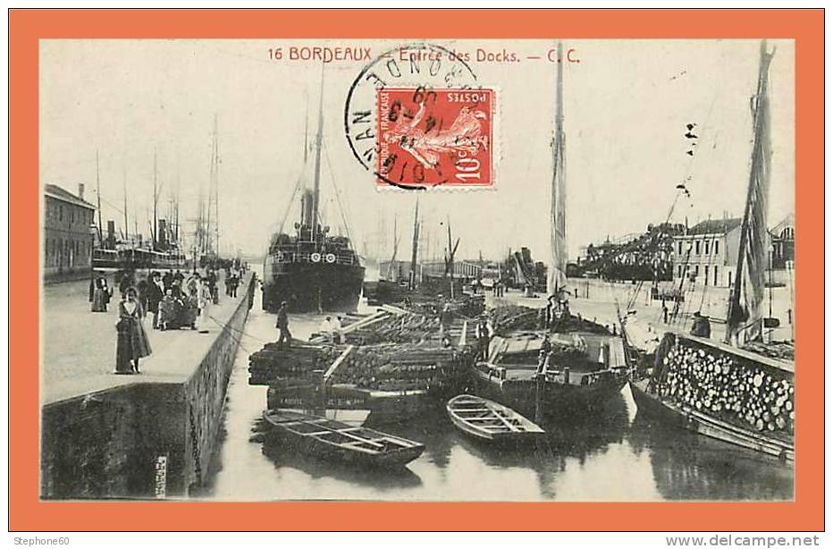 33 - BORDEAUX - Entrée Des Docks ( Bateau ) // CPA Animée (91) - Bordeaux