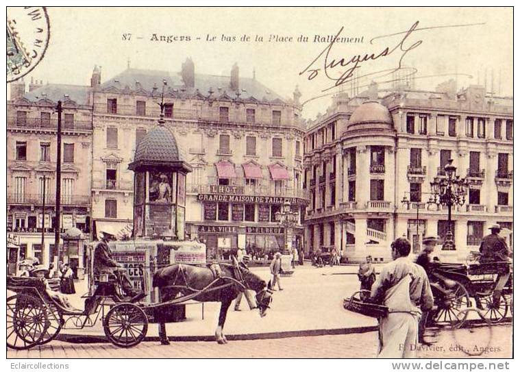 Angers    La Place Du Ralliement   Magasin A La Ville D'Elbeuf   ( Voir Scan ) - Angers