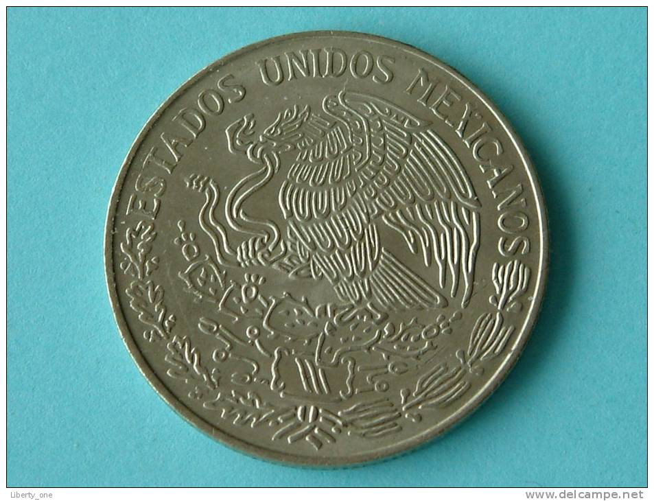 1975 - UN PESO / KM 460 ( For Grade, Please See Photo ) ! - Mexique