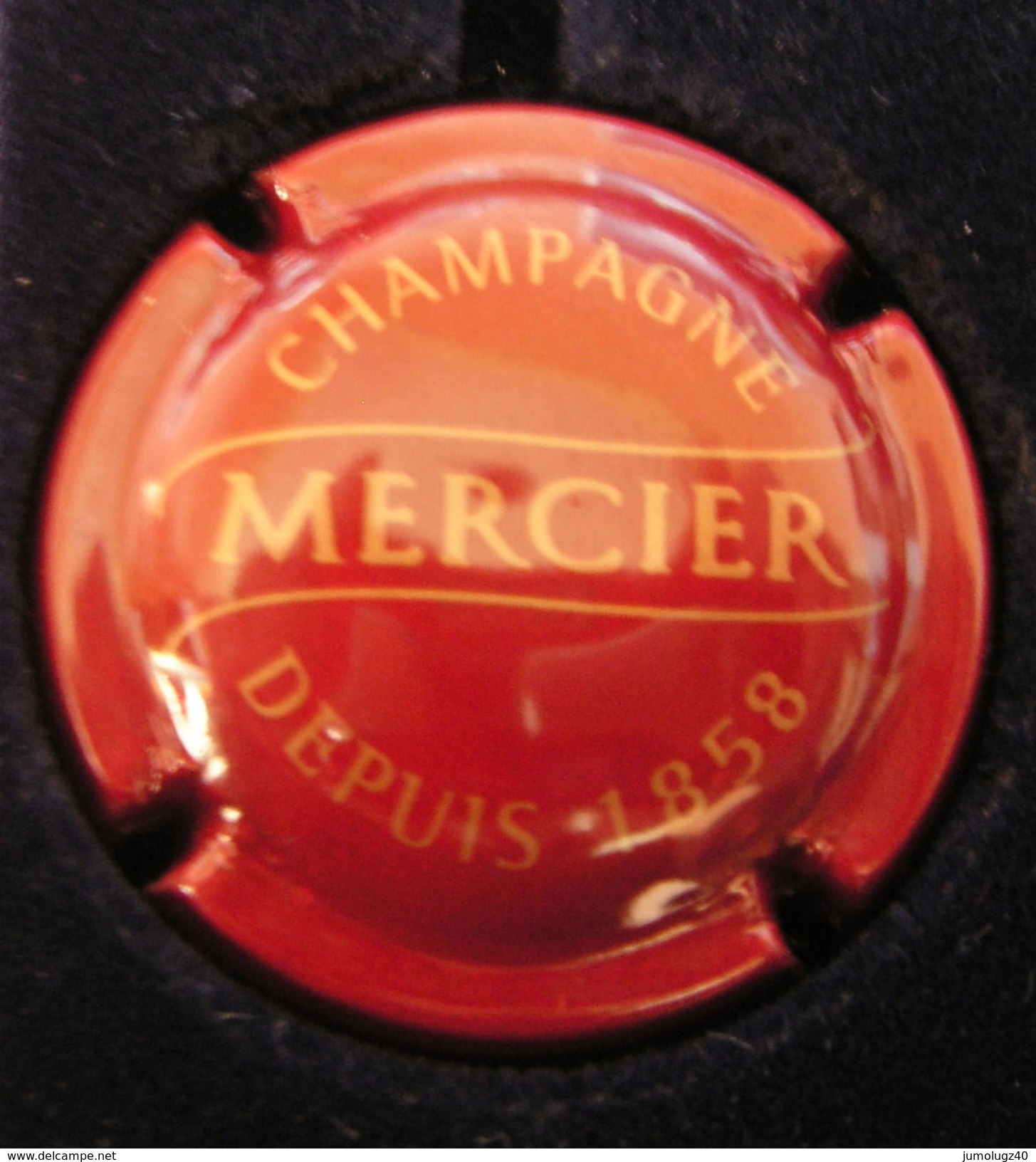 Capsule Champagne Mercier, Bordeaux Et Or, N° 29, Cote 1.00 &euro; - Mercier