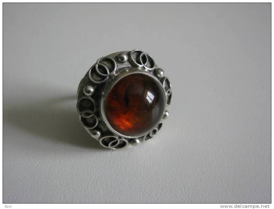 Bague Argent Et Ambre Taille De L Anneau 58 D Après Baguier Travail Polonais  TBE - Altri & Non Classificati