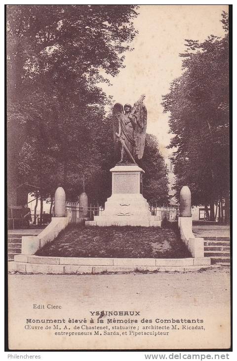 CPA - (43) Yssingeaux - Monument élevé A La Mémoire Des Combattants - Yssingeaux