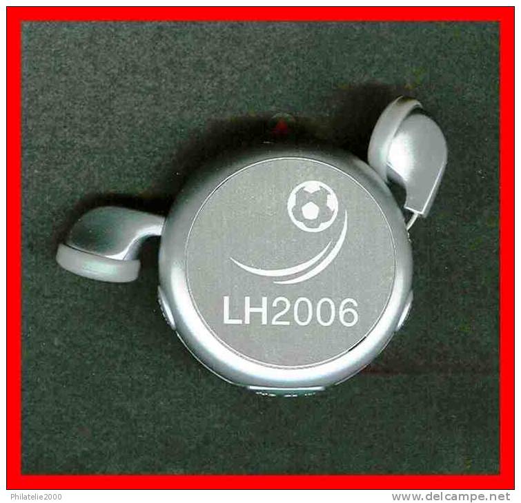 Lufthansa Quatre Mini Radio  Coupe Du Monde Foot 2006 - Cadeaux Promotionnels