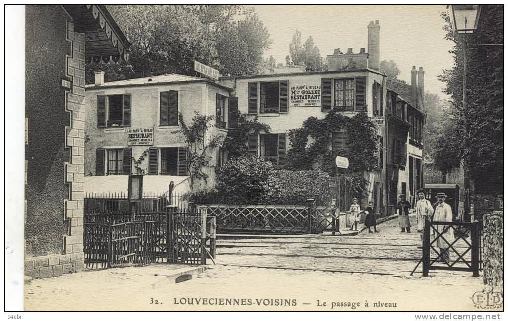 CPA ( 78) LOUVECIENNES   VOISINS Le Passage A Niveau - Louveciennes