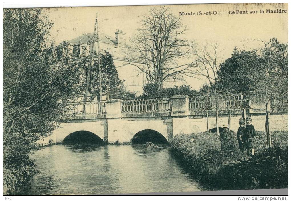 CPA ( 78)   MAULE         Le Pont Sur La Mauldre - Maule