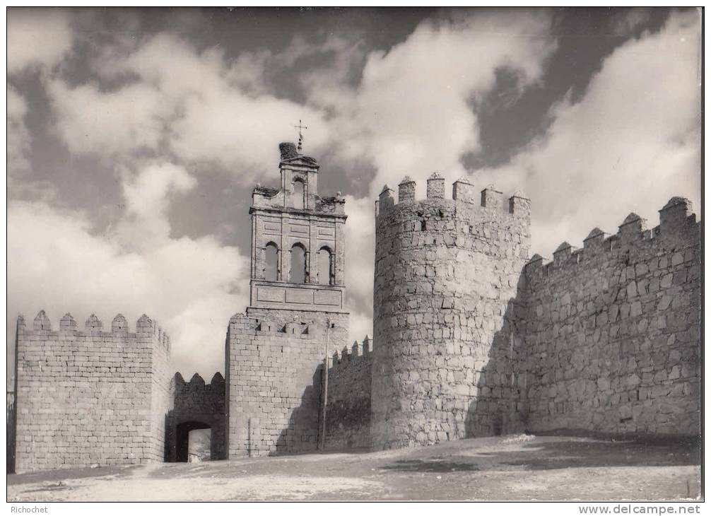 Avila -  Murallas Y Ruinas Del Carmen - Ávila