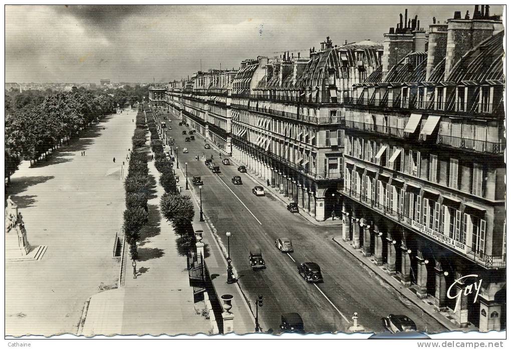 75 . PARIS    .RUE DE RIVOLIE ET JARDIN DES TUILERIES - Konvolute, Lots, Sammlungen