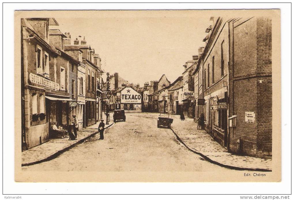 SEINE-INFERIEURE / NEUFCHÂTEL-en-BRAY / LA RUE SAINT-PIERRE  ( Boulangerie + TABAC + GARAGE + Pompe à Essence TEXACO ) - Neufchâtel En Bray