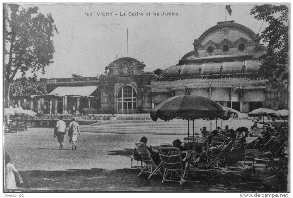 Le Casino Et Les Jardins - Vichy