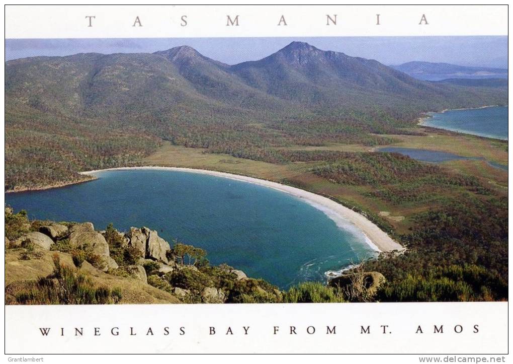 Tasmania - Wineglass Bay From Mt Amos, Unused - Tas. Postcards &amp; Souvenirs - Otros & Sin Clasificación