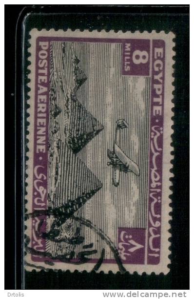 EGYPT / 1933 / AIRMAIL / AIRPLANE / HANDLEY PAGE H.P.42 OVER PYRAMIDS / POST MARK / TANTA / VF USED . - Oblitérés