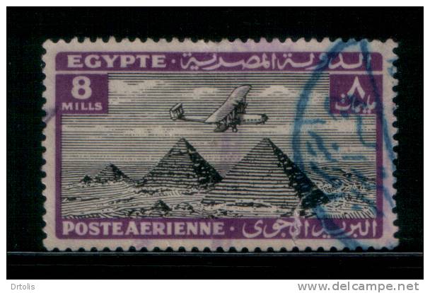 EGYPT / 1933 / AIRMAIL / AIRPLANE / HANDLEY PAGE H.P.42 OVER PYRAMIDS / POST MARK / BERKAT EL SABAI / VF USED . - Used Stamps