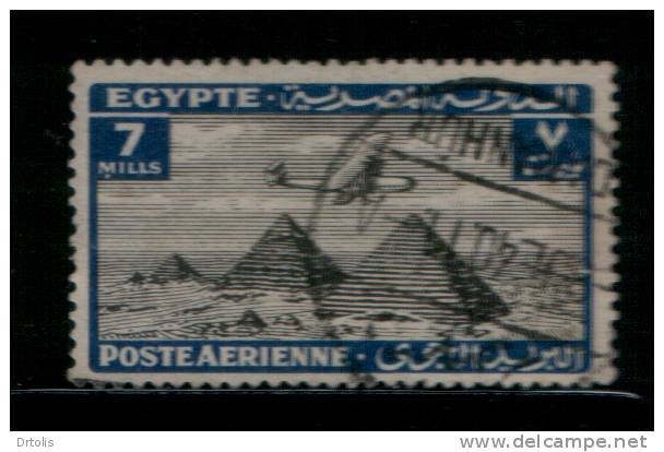 EGYPT / 1933 / AIRMAIL / AIRPLANE / HANDLEY PAGE H.P.42 OVER PYRAMIDS / POST MARK / DAMANHUR / VF USED . - Used Stamps