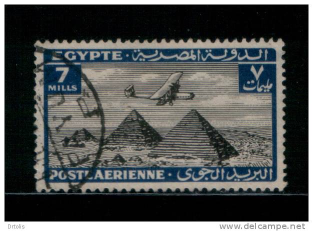 EGYPT / 1933 / AIRMAIL / AIRPLANE / HANDLEY PAGE H.P.42 OVER PYRAMIDS / POST MARK / FAYUM / VF USED . - Used Stamps