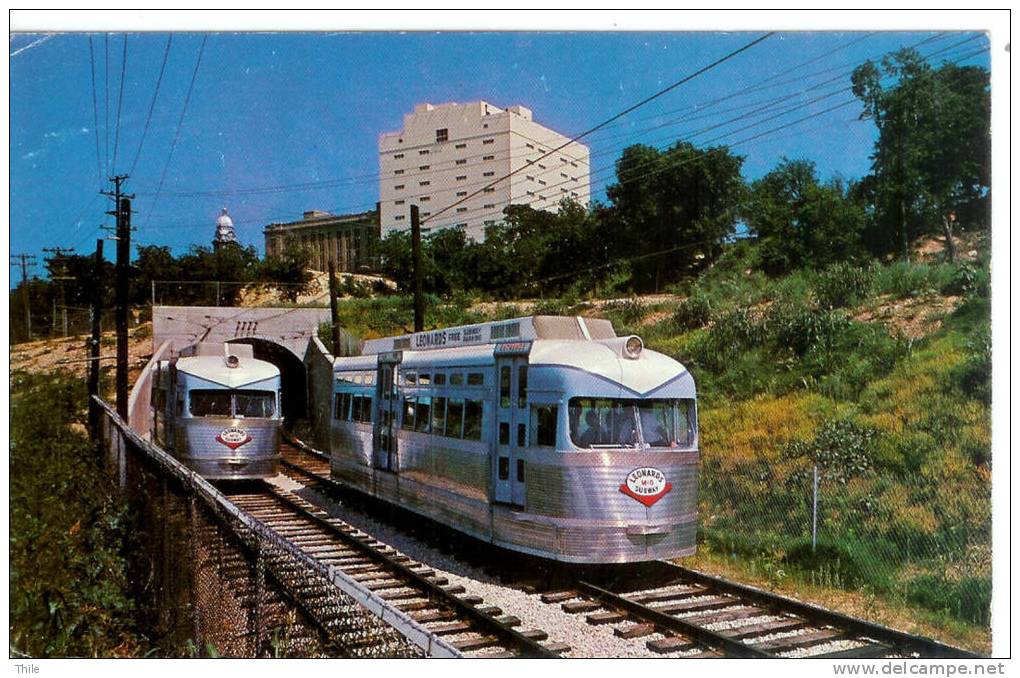 USA - World´s First Private Subway - Sky-High Fort Worth, Texas - Metro