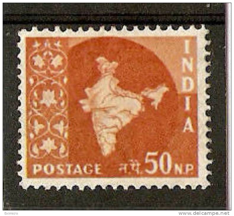 INDIA 1957 50NP SG 384 MOUNTED MINT Cat £7.50 - Unused Stamps