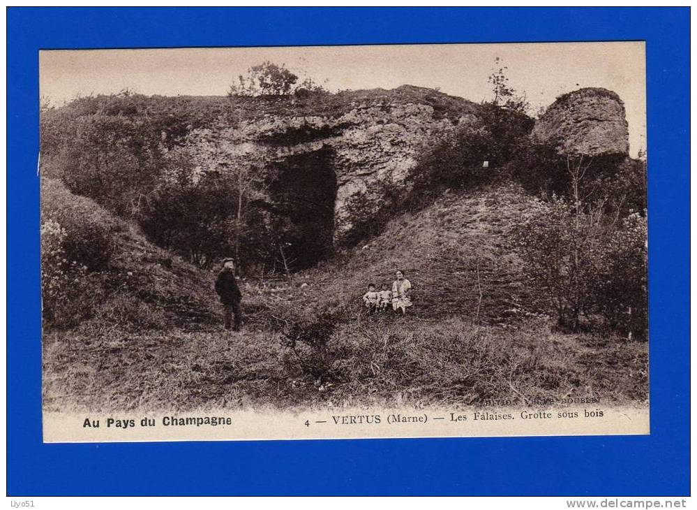 Vertus        Marne         Les Falaises       Cpa : Sépia .  Bon état . - Vertus