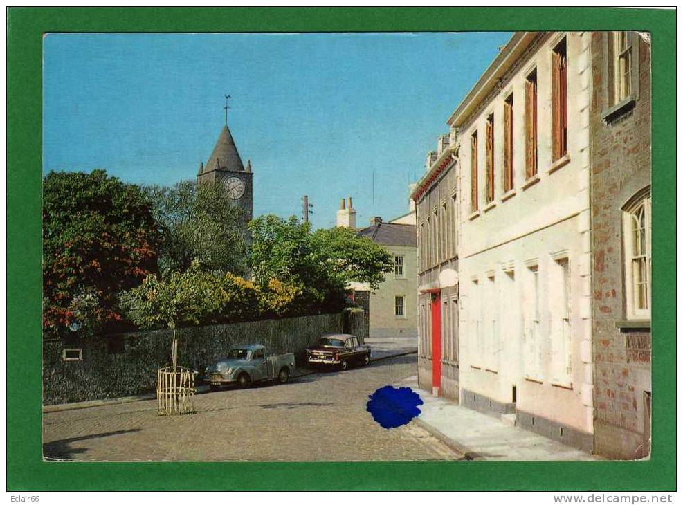Saint-Anne Est La Capitale Et La Ville  De Alderney Dans Le îles Anglo-Normandes , CPM Année 1960 Voitures D'époque ' - Alderney