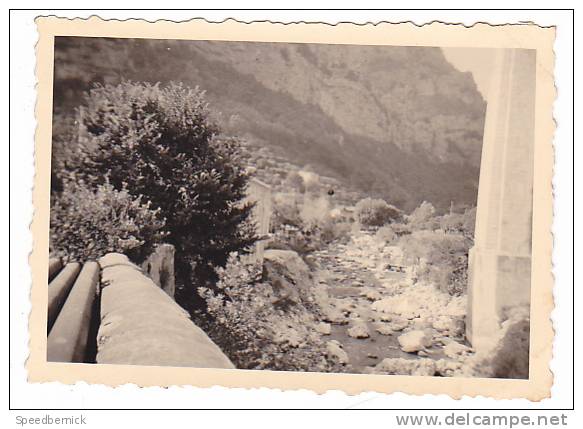20578 Quatre 4 Photo 8x5.5cm -Gorge Du Loup Près Grasse (France 06) 8 Juillet 1952 -couple Belge - Lieux