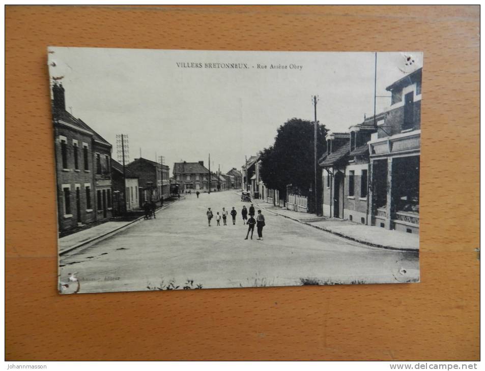 Cp  Villers - Bretonneux  Rue Arséne Obry ( Trace De Punaise Dans Les Coins ) - Villers Bretonneux