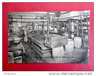 Interior----  Salted Peanuts Candies Dept  ----Smith & Son -- White River Jc  Vt. Ca 1910----  -- Ref 441 - Andere & Zonder Classificatie