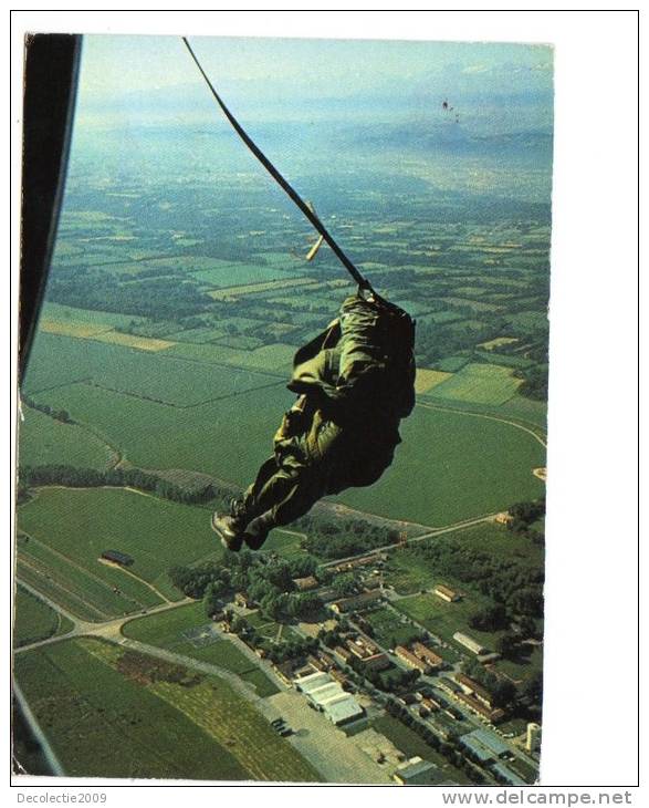 B57942 Parachutists Paratroops Parachutisme Sortie En Automatique Used Perfect Shape - Paracaidismo