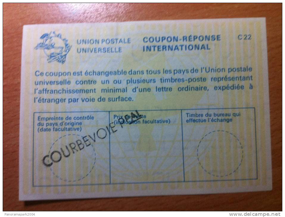 France COURBEVOIE PPAL UPU Union Postale Universelle COUPON-REPONSE INTERNATIONAL C22 C 22 - Reply Coupons