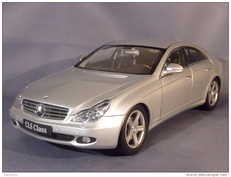 Kyosho 08401S, Mercedes CLS 2005, 1:18 - Kyosho