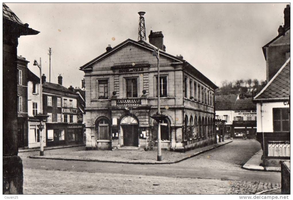 60 MERU - L'Hôtel De Ville - Meru