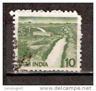 Timbre Inde République Y&T N° 698 Oblitéré. 10 P. Cote : 0.20 € - Used Stamps