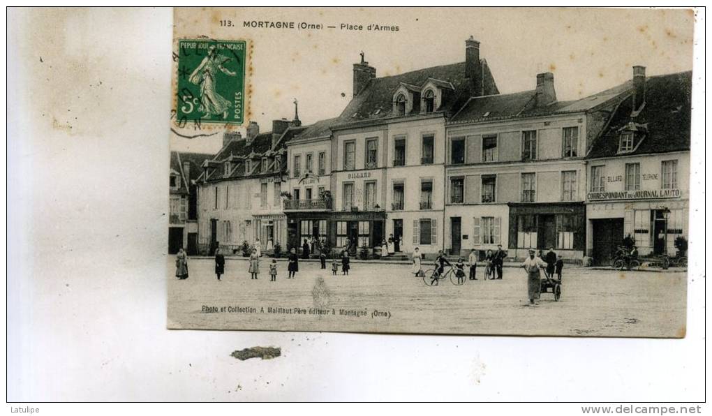 Mortagne  61     La  Place D'Armes  Tres Tres Animée  Café De France -Marchand De Journaux - Mortagne Au Perche