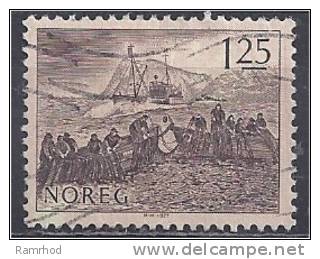 NORWAY 1977 Fishing Industry - 1k.25 -From The Herring Fishery (after Photo By S. A. Borretzen) FU - Oblitérés