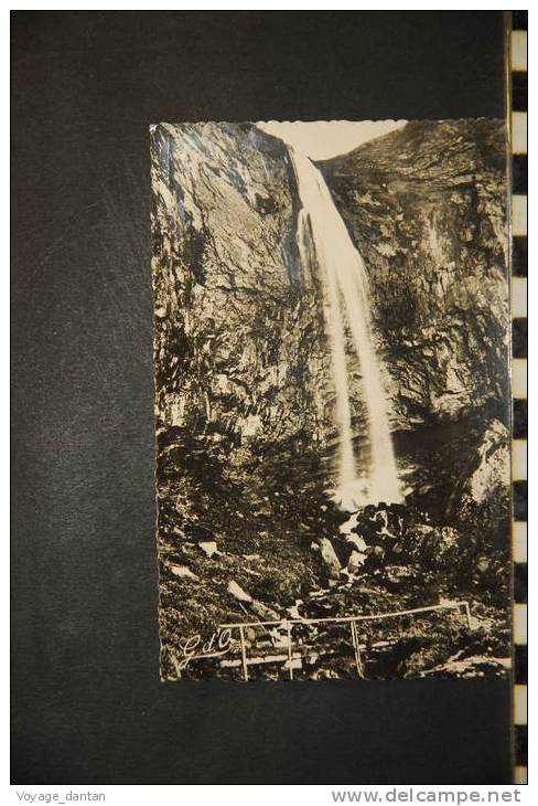 GRANDE CASCADE DU MONT DORE DESCENDANT DES PLATEAUX DE DURBISE - Autres & Non Classés