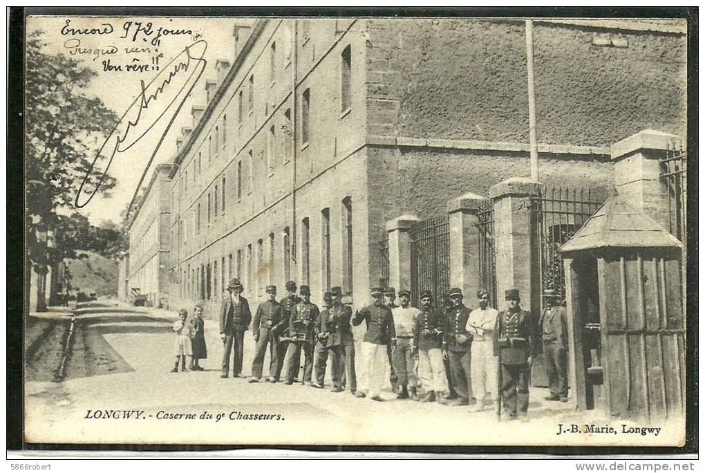 CARTE POSTALE ORIGINALE ANCIENNE : LONGWY LA CASERNE DES 9ème CHASSEURS ANIMEE MEURTHE ET MOSELLE (54) - Casernes