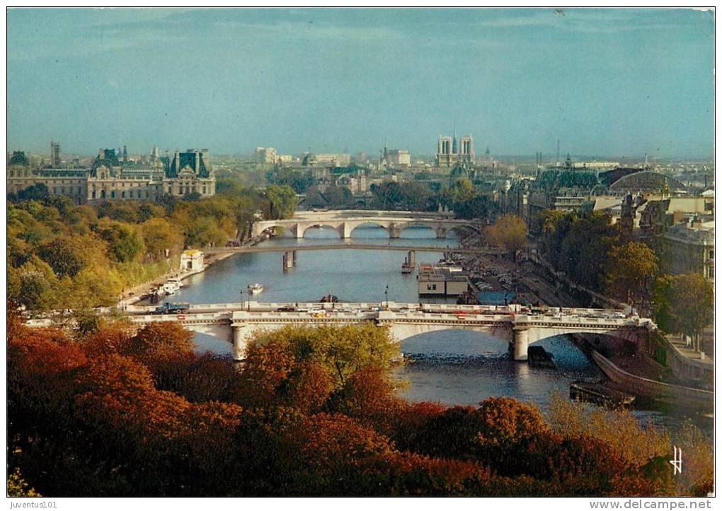 CPSM Paris-La Seine   L997 - La Seine Et Ses Bords