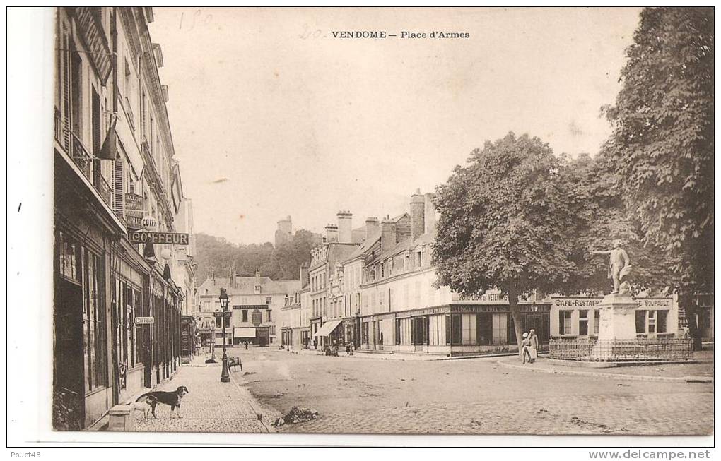 41 - VENDOME - Place D'Armes - Vendome