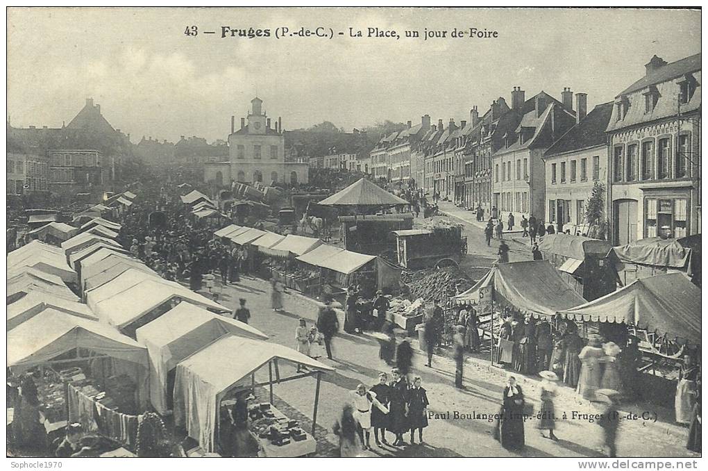 NORD PAS DE CALAIS - 62 - PAS DE CALAIS - FRUGES - La Place, Un Jour De Foire - Fruges