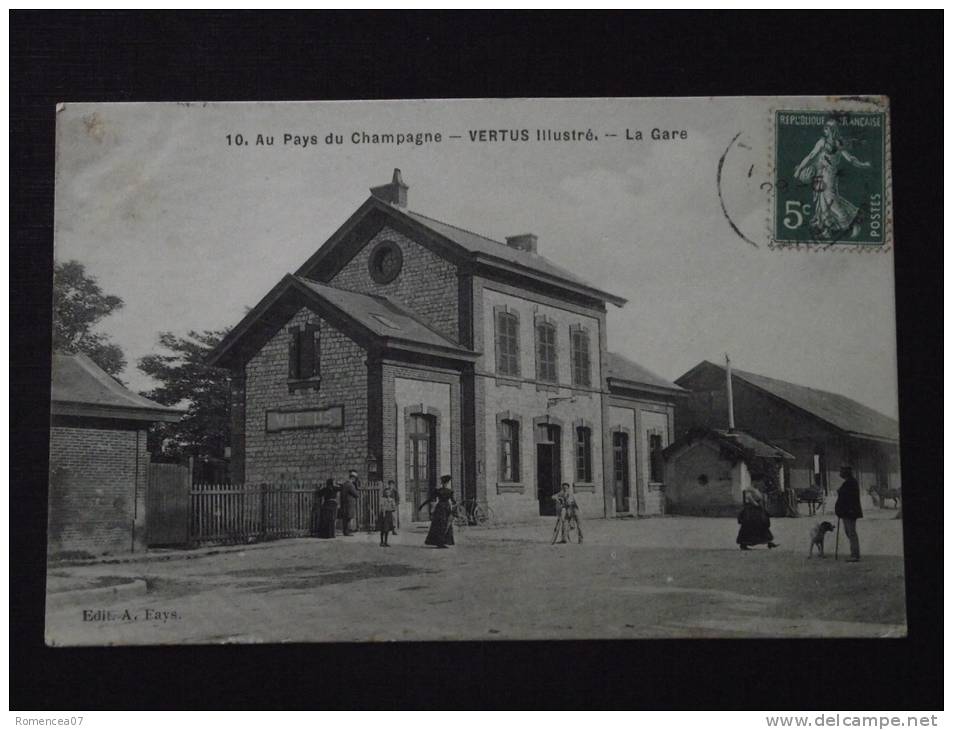 VERTUS (Marne) - La Gare - Coll. "Au Pays Du Champagne" - Animée - Voyagée Le 30 Mai 1908 - Vertus