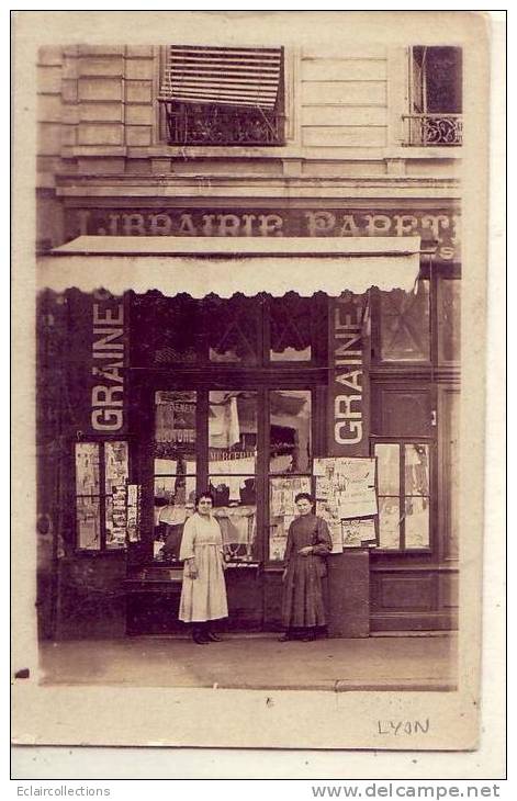 Lyon     69         Magasin  Librairie  Papeterie  Graines  Cartes Postales  Carte Photo - Andere & Zonder Classificatie