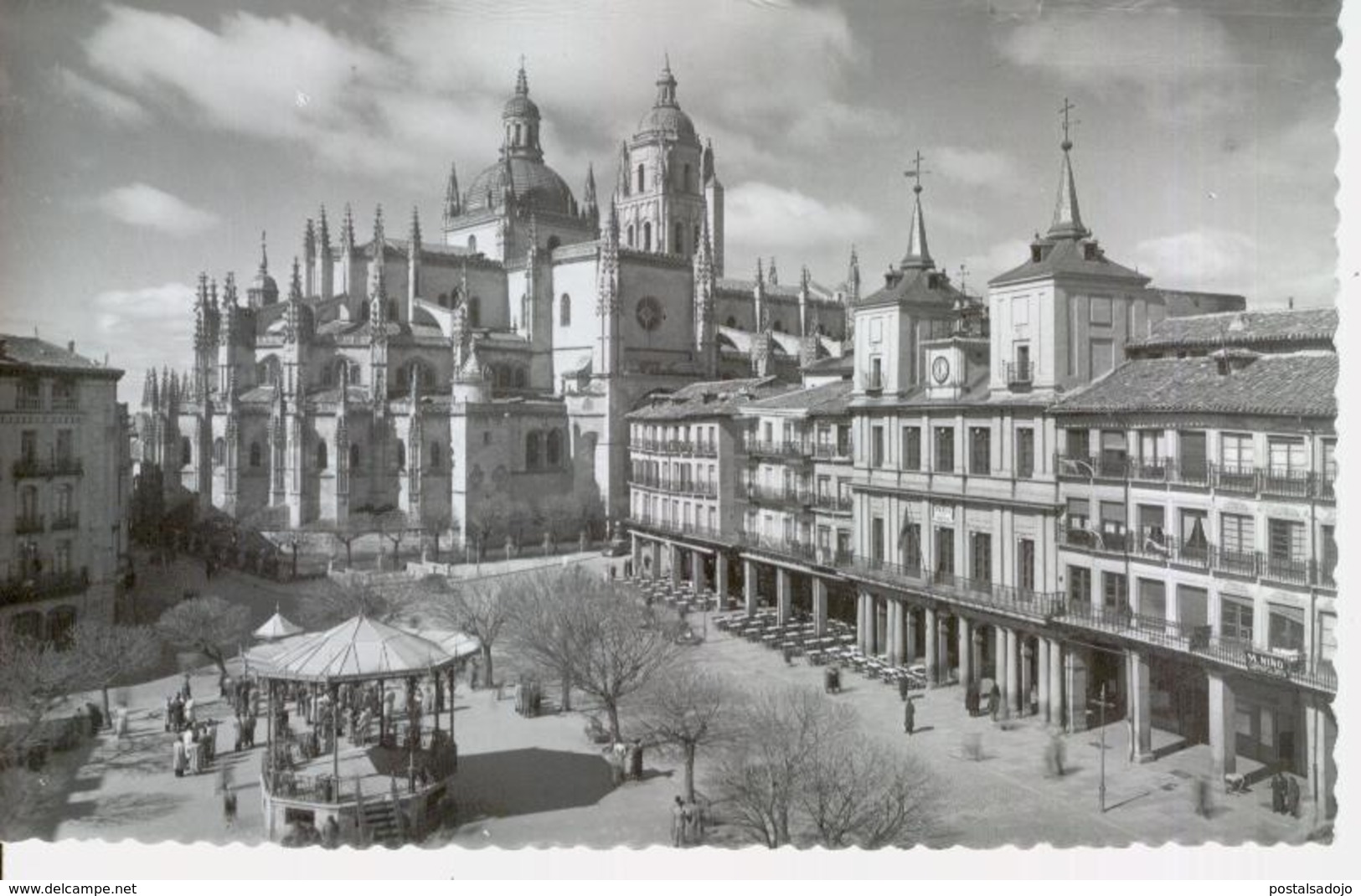 (CPA2090) SEGOVIA .  PLAZA EL GENERAL FRANCO .. UNUSED - Segovia