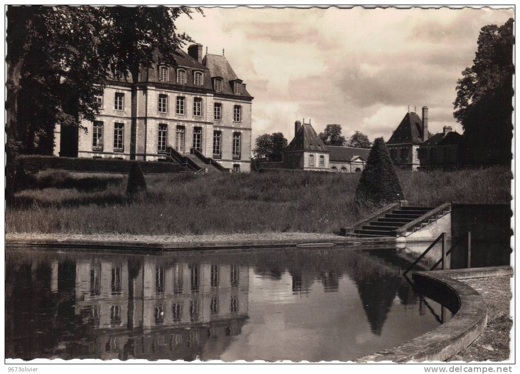 72-Montmirail-Le Château Vu Du Parc - Montmirail