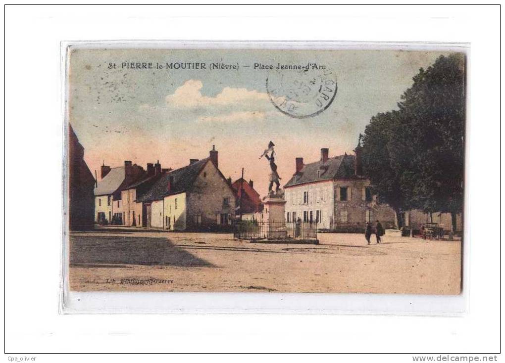 58 ST PIERRE MOUTIER Place Jeanne D'Arc, Colorisée, Ed Flandin, 1924 - Saint Pierre Le Moutier
