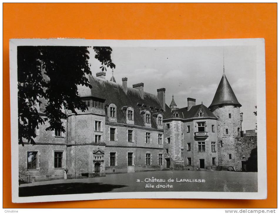 Chateau De Lapalisse - Châteaux D'eau & éoliennes