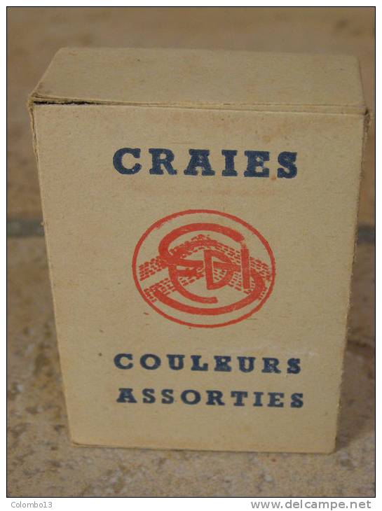 ANCIENNE BOITE DE CRAIES MULTICOLORES (10 CRAIES PAR BOITE) - Other & Unclassified