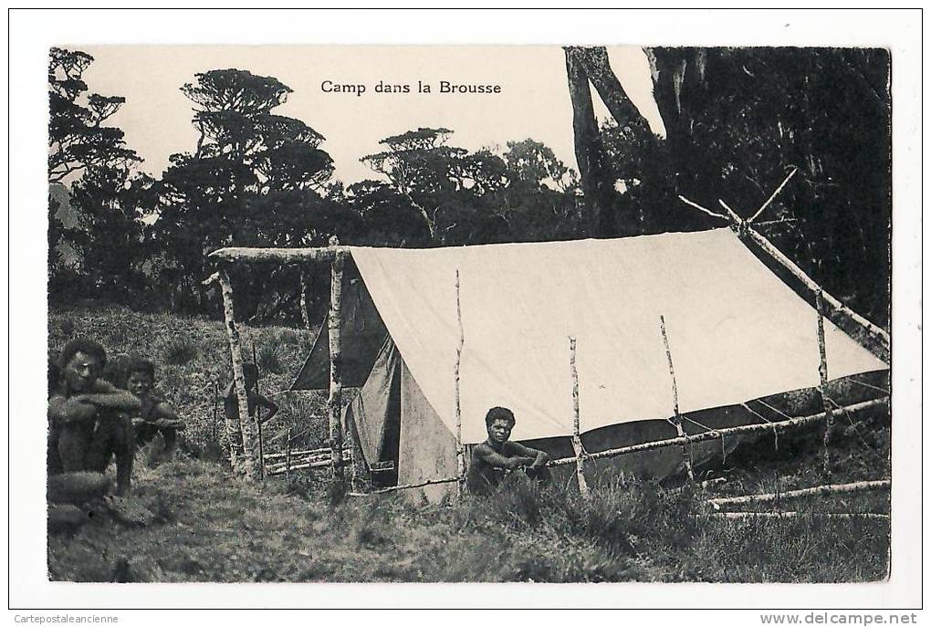 Papouasie Nouvelle Caledonie Guinée CAMP De BROUSSE Ethnic Oceanie 1920s Missionnaires Sacre Coeur ISSOUDUN Indre CPDOM - Papua New Guinea