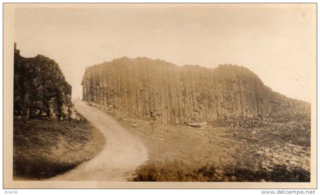 Giant's Causeway ; En Irlandais : Clochán Na BhFómharach, Photo N°3 Papier Velox Année 1920 - Other & Unclassified