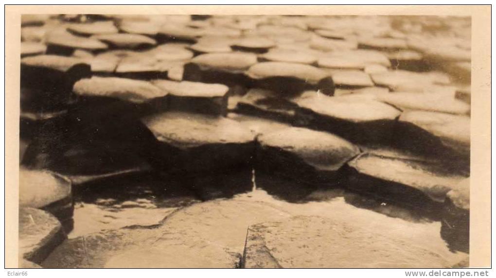 Giant's Causeway ; En Irlandais : Clochán Na BhFómharach, Photo N°4 Papier Velox Année 1920 - Sonstige & Ohne Zuordnung