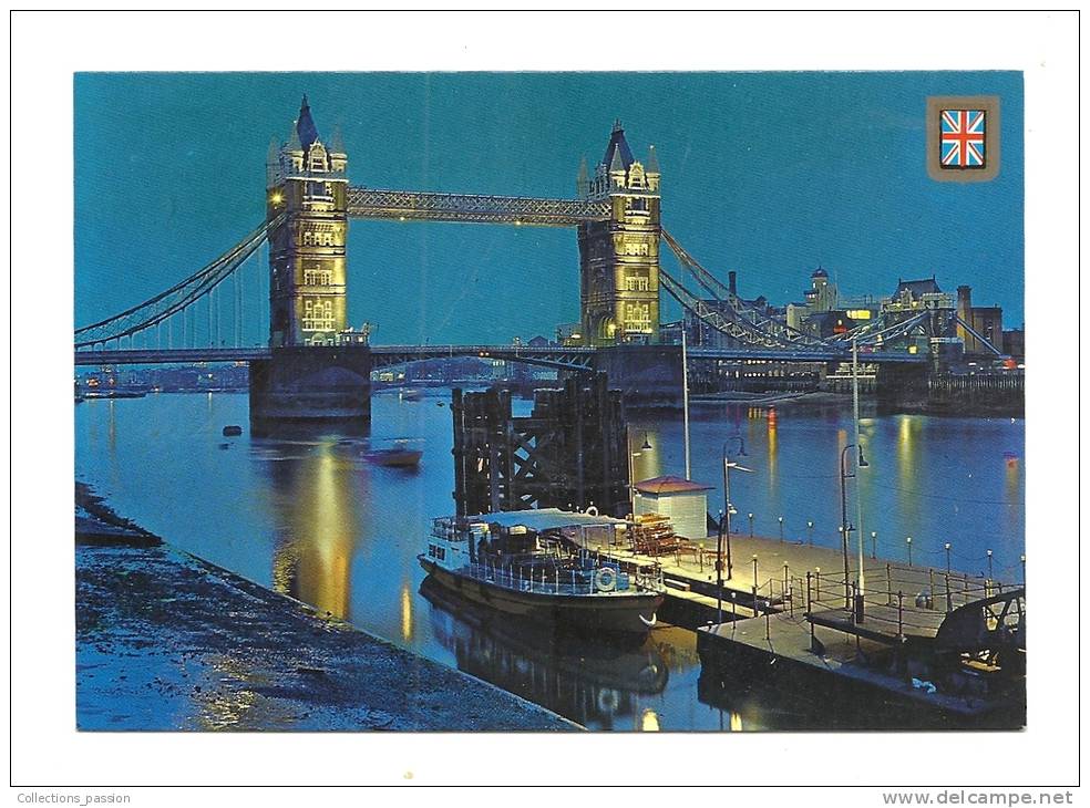 Cp, Angleterre, Londres, Vue Nocturne Du Pont De La Tour Et Fleuve Tamise - River Thames