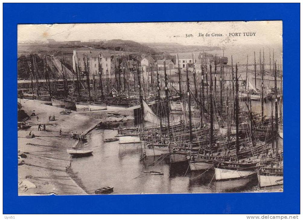 Ile De Groix     Morbihan   Port Tudy   Cpa : Rousseur Et Marques Album . - Groix